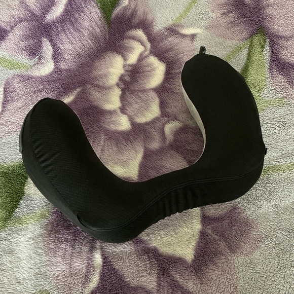 Go Travel American Dreamer Neck Pillow - Picture 11 of 11